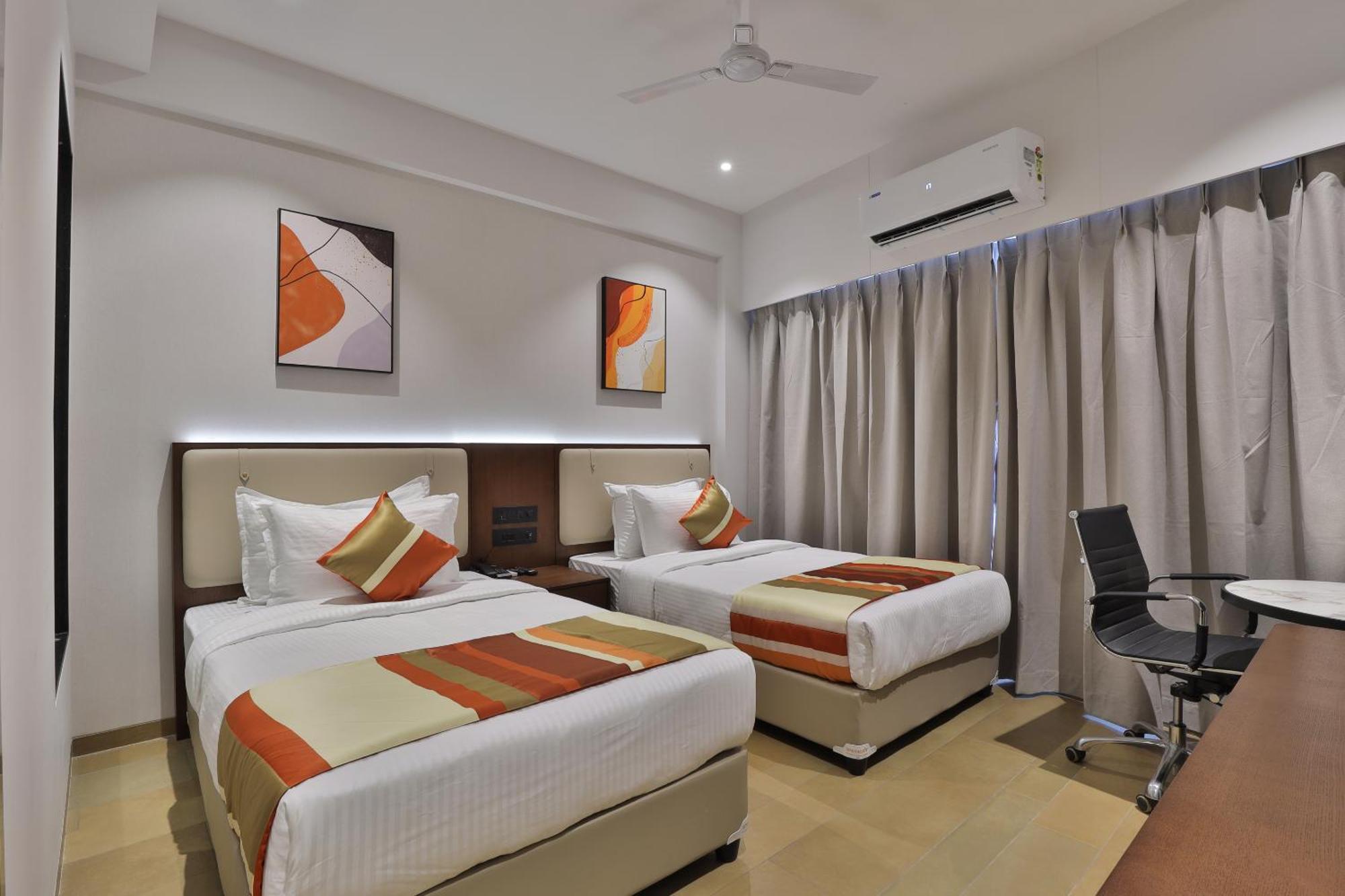 Hotel Elements Сурат Экстерьер фото